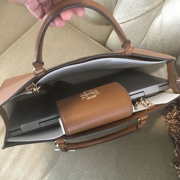 TORY BURCH BRITTEN TOTE HANDBAG CROSSBODY COGNAC GOLD HARDWARE - Picture 3 of 12